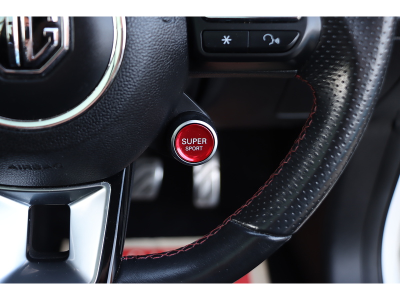 MG 1.5 T-GDI EXCLUSIVE SUV 5DR PETROL DCT AUTO SUNROOF HEATED SEATS SATNAV BLUETOOTH APPLE CARPLAY REAR CAMERA PARKING AIDS JUST 2 OWNERS 46000 MILES FSH 72-74 Mitcham Road