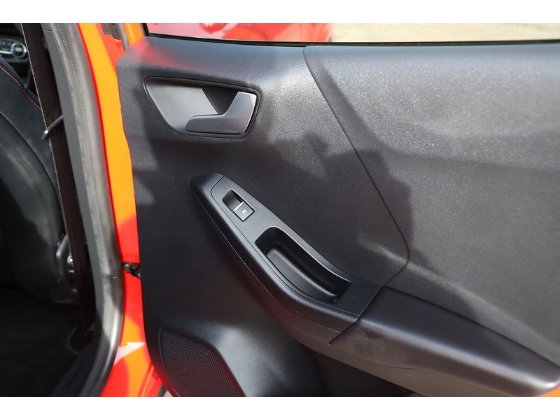 Ford 1.0T ECOBOOST MHEV ST-LINE X FIRST EDITION PLUS SUV 5DR PETROL MANUAL SUNROOF SAT NAV BLUETOOTH STEREO PARKING AIDS JUST 2 OWNERS ONLY 61000 MILES SH 72-74 Mitcham Road