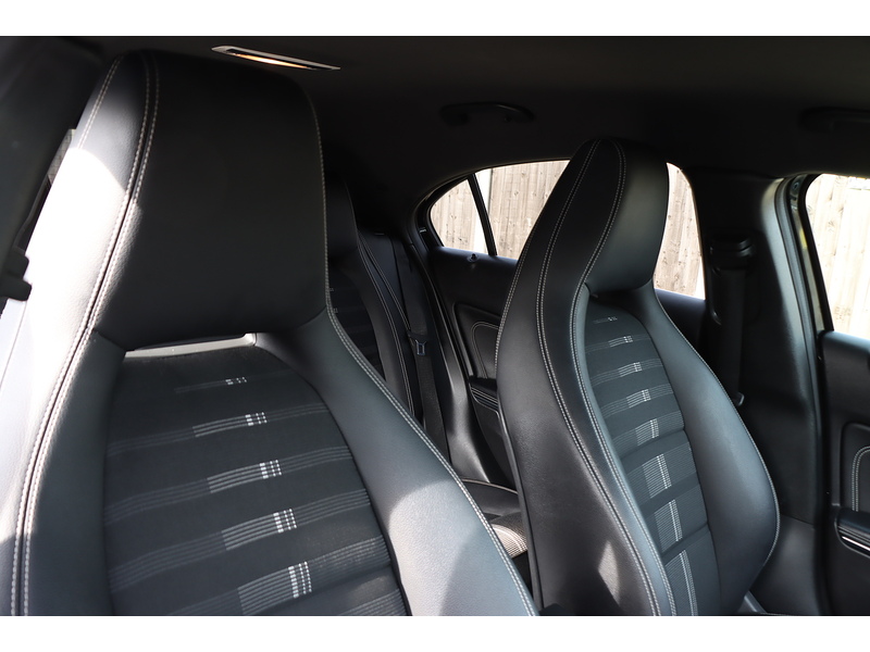 Mercedes-Benz A160 1.6 SPORT EDITION HATCHBACK 5DR PETROL 7G-DCT AUTO SATNAV BLUETOOTH DAB STEREO APPLE CARPLAY REAR CAMERA JUST 2 OWNERS 67000 MILES FSH 7 SERVICES 72-74 Mitcham Road