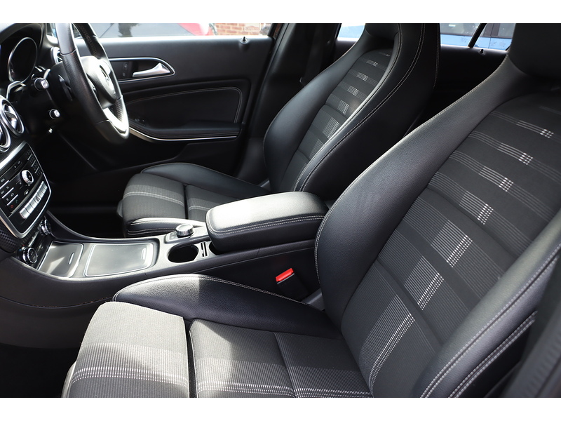 Mercedes-Benz A160 1.6 SPORT EDITION HATCHBACK 5DR PETROL 7G-DCT AUTO SATNAV BLUETOOTH DAB STEREO APPLE CARPLAY REAR CAMERA JUST 2 OWNERS 67000 MILES FSH 7 SERVICES 72-74 Mitcham Road