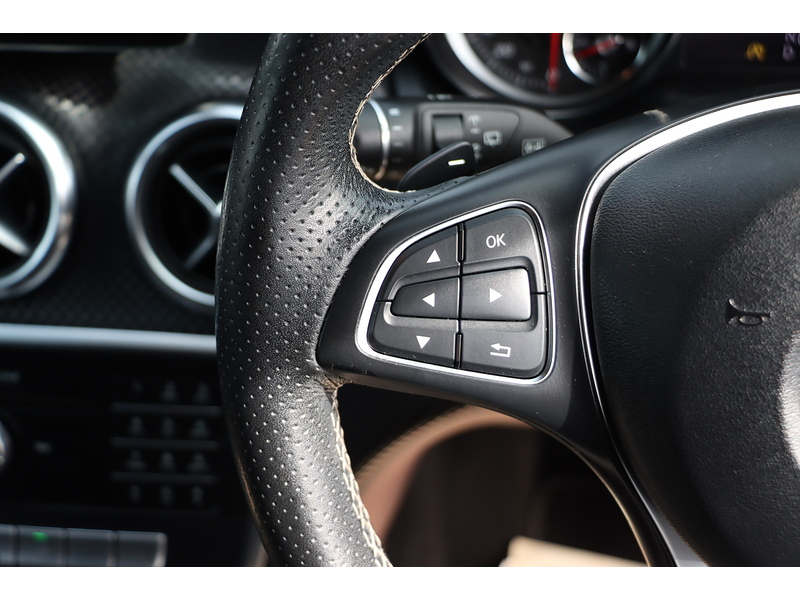 Mercedes-Benz A160 1.6 SPORT EDITION HATCHBACK 5DR PETROL 7G-DCT AUTO SATNAV BLUETOOTH DAB STEREO APPLE CARPLAY REAR CAMERA JUST 2 OWNERS 67000 MILES FSH 7 SERVICES 72-74 Mitcham Road