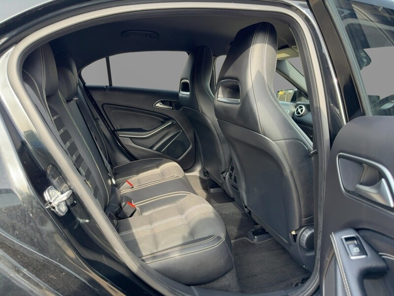 Mercedes-Benz A160 1.6 SPORT EDITION HATCHBACK 5DR PETROL 7G-DCT AUTO SATNAV BLUETOOTH DAB STEREO APPLE CARPLAY REAR CAMERA JUST 2 OWNERS 67000 MILES FSH 7 SERVICES 72-74 Mitcham Road