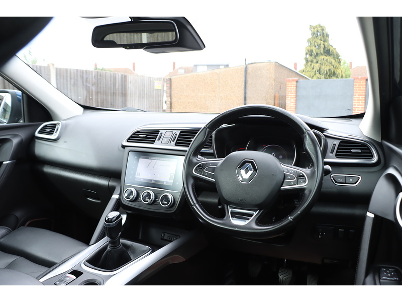 Renault 1.3 TCE GT LINE SUV 5DR PETROL MANUAL HEATED SEATS SAT NAV BLUETOOTH DAB STEREO APPLE CARPLAY REAR CAM PARKING AIDS JUST 2 OWNERS ONLY 55000 MILES FSH 72-74 Mitcham Road
