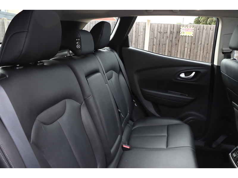 Renault 1.3 TCE GT LINE SUV 5DR PETROL MANUAL HEATED SEATS SAT NAV BLUETOOTH DAB STEREO APPLE CARPLAY REAR CAM PARKING AIDS JUST 2 OWNERS ONLY 55000 MILES FSH 72-74 Mitcham Road