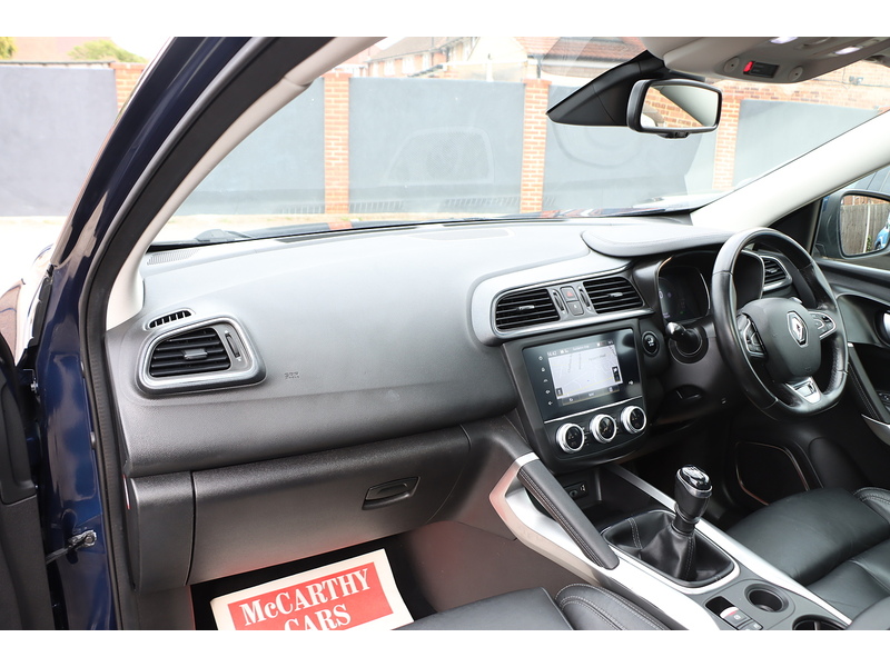 Renault 1.3 TCE GT LINE SUV 5DR PETROL MANUAL HEATED SEATS SAT NAV BLUETOOTH DAB STEREO APPLE CARPLAY REAR CAM PARKING AIDS JUST 2 OWNERS ONLY 55000 MILES FSH 72-74 Mitcham Road