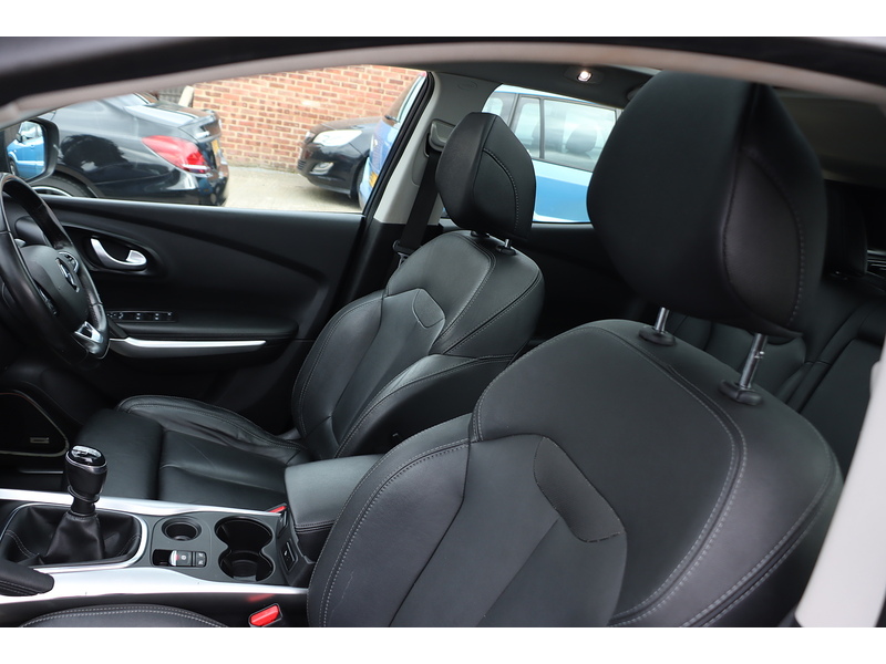Renault 1.3 TCE GT LINE SUV 5DR PETROL MANUAL HEATED SEATS SAT NAV BLUETOOTH DAB STEREO APPLE CARPLAY REAR CAM PARKING AIDS JUST 2 OWNERS ONLY 55000 MILES FSH 72-74 Mitcham Road