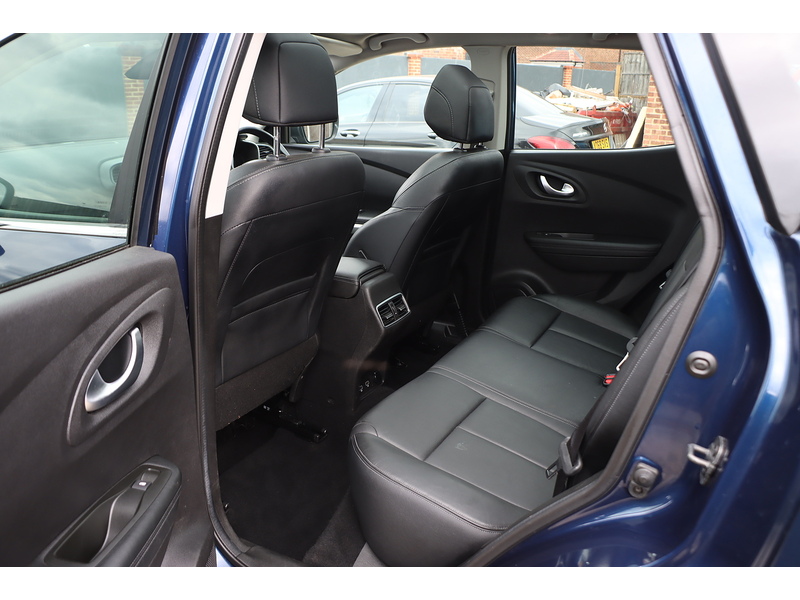 Renault 1.3 TCE GT LINE SUV 5DR PETROL MANUAL HEATED SEATS SAT NAV BLUETOOTH DAB STEREO APPLE CARPLAY REAR CAM PARKING AIDS JUST 2 OWNERS ONLY 55000 MILES FSH 72-74 Mitcham Road