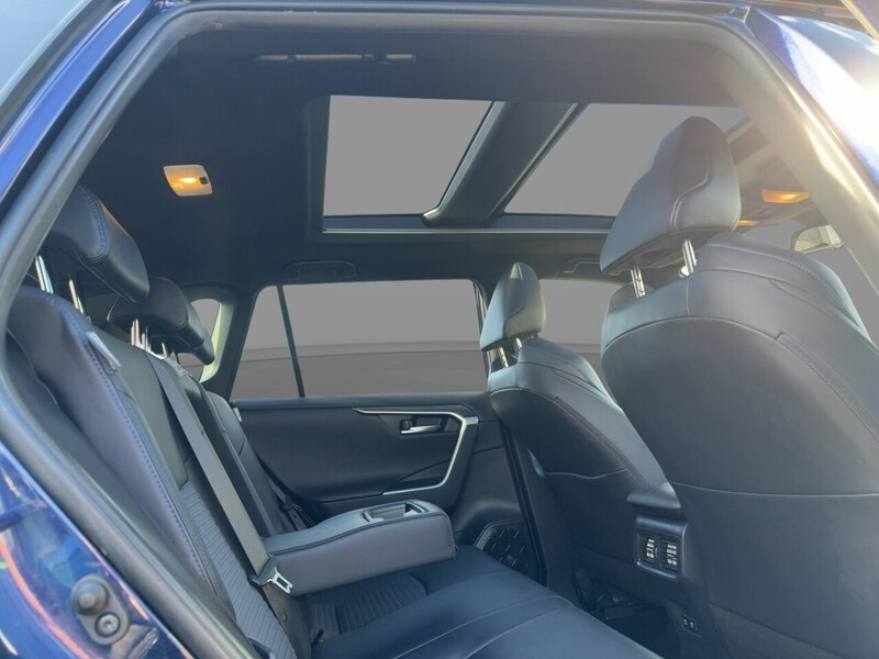 Toyota 2.5 VVT-H DYNAMIC SUV 5DR PETROL HYBRID CVT AUTO SUNROOF HEATED SEATS SAT NAV BLUETOOTH REAR CAMERA PARKING AIDS 2 OWNERS 61000 MILES FSH 6 SERVICES 72-74 Mitcham Road