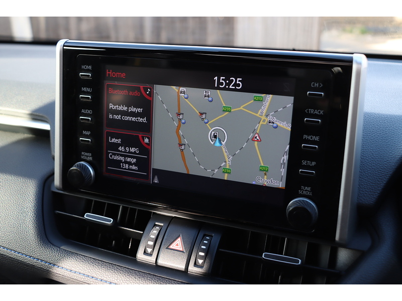 Toyota 2.5 VVT-H DYNAMIC SUV 5DR PETROL HYBRID CVT AUTO SUNROOF HEATED SEATS SAT NAV BLUETOOTH REAR CAMERA PARKING AIDS 2 OWNERS 61000 MILES FSH 6 SERVICES 72-74 Mitcham Road