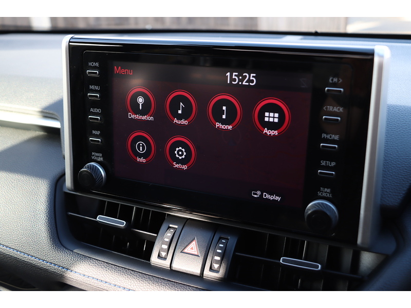 Toyota 2.5 VVT-H DYNAMIC SUV 5DR PETROL HYBRID CVT AUTO SUNROOF HEATED SEATS SAT NAV BLUETOOTH REAR CAMERA PARKING AIDS 2 OWNERS 61000 MILES FSH 6 SERVICES 72-74 Mitcham Road