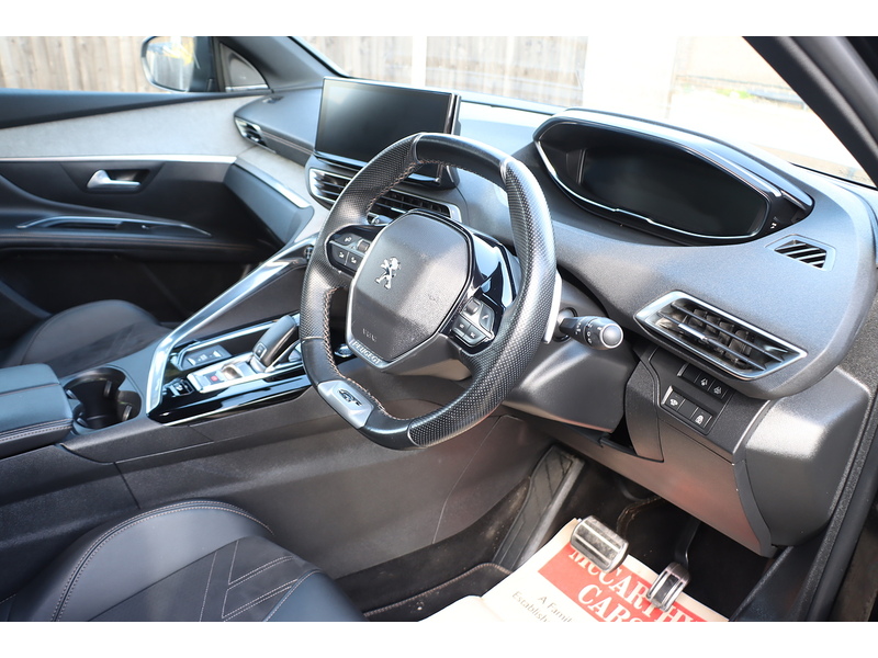 Peugeot 1.2 PURETECH GT SUV 5DR PETROL EAT AUTO 7 SEATER SUNROOF SAT NAV BLUETOOTH DAB STEREO APPLE CARPLAY REAR CAMERA WITH PARKING AIDS ONLY 41000 MILES FSH 72-74 Mitcham Road