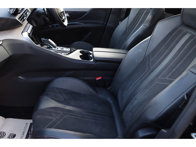 Peugeot 1.2 PURETECH GT SUV 5DR PETROL EAT AUTO 7 SEATER SUNROOF SAT NAV BLUETOOTH DAB STEREO APPLE CARPLAY REAR CAMERA WITH PARKING AIDS ONLY 41000 MILES FSH 72-74 Mitcham Road