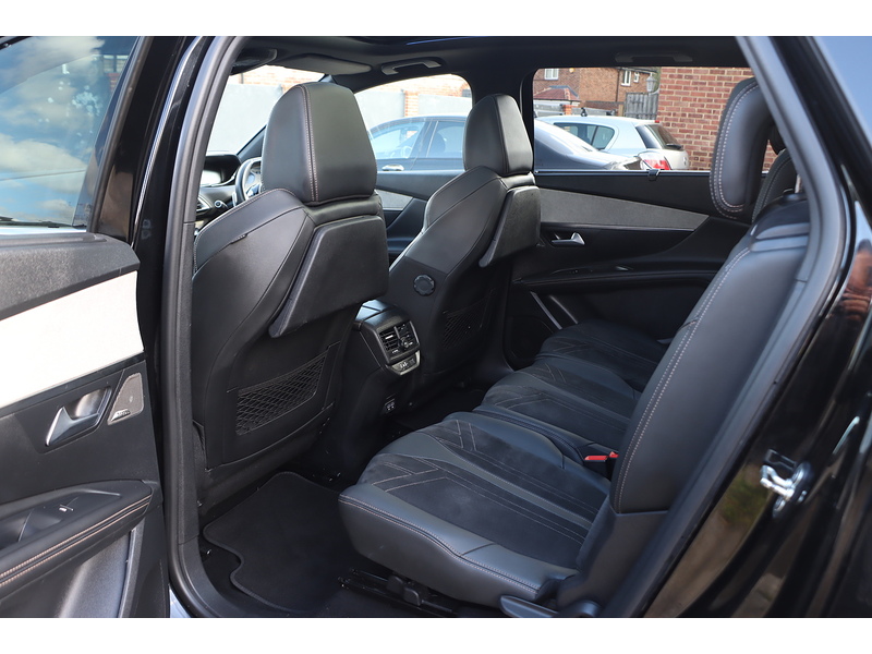 Peugeot 1.2 PURETECH GT SUV 5DR PETROL EAT AUTO 7 SEATER SUNROOF SAT NAV BLUETOOTH DAB STEREO APPLE CARPLAY REAR CAMERA WITH PARKING AIDS ONLY 41000 MILES FSH 72-74 Mitcham Road