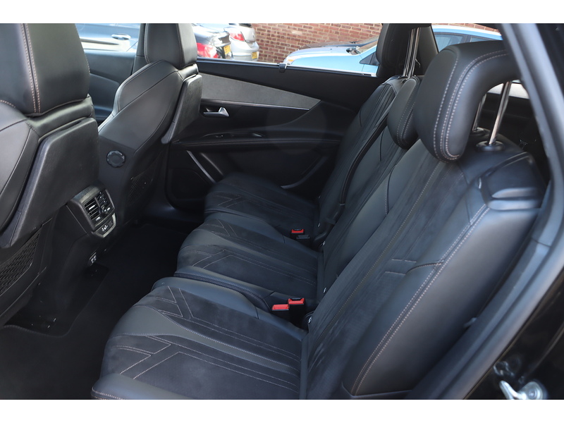 Peugeot 1.2 PURETECH GT SUV 5DR PETROL EAT AUTO 7 SEATER SUNROOF SAT NAV BLUETOOTH DAB STEREO APPLE CARPLAY REAR CAMERA WITH PARKING AIDS ONLY 41000 MILES FSH 72-74 Mitcham Road