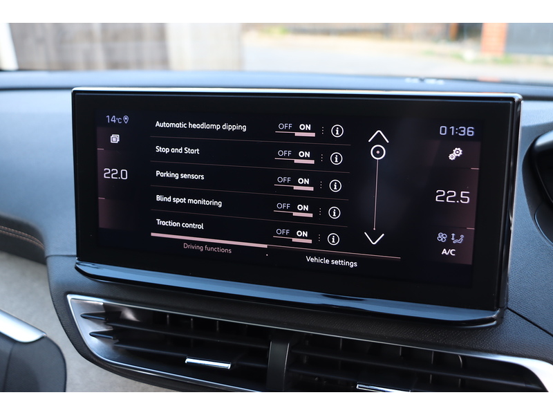 Peugeot 1.2 PURETECH GT SUV 5DR PETROL EAT AUTO 7 SEATER SUNROOF SAT NAV BLUETOOTH DAB STEREO APPLE CARPLAY REAR CAMERA WITH PARKING AIDS ONLY 41000 MILES FSH 72-74 Mitcham Road