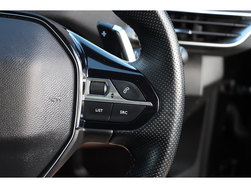 Peugeot 1.2 PURETECH GT SUV 5DR PETROL EAT AUTO 7 SEATER SUNROOF SAT NAV BLUETOOTH DAB STEREO APPLE CARPLAY REAR CAMERA WITH PARKING AIDS ONLY 41000 MILES FSH 72-74 Mitcham Road