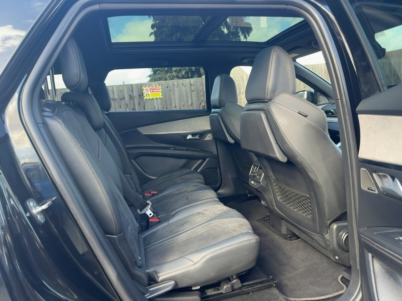 Peugeot 1.2 PURETECH GT SUV 5DR PETROL EAT AUTO 7 SEATER SUNROOF SAT NAV BLUETOOTH DAB STEREO APPLE CARPLAY REAR CAMERA WITH PARKING AIDS ONLY 41000 MILES FSH 72-74 Mitcham Road