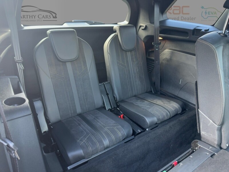 Peugeot 1.2 PURETECH GT SUV 5DR PETROL EAT AUTO 7 SEATER SUNROOF SAT NAV BLUETOOTH DAB STEREO APPLE CARPLAY REAR CAMERA WITH PARKING AIDS ONLY 41000 MILES FSH 72-74 Mitcham Road