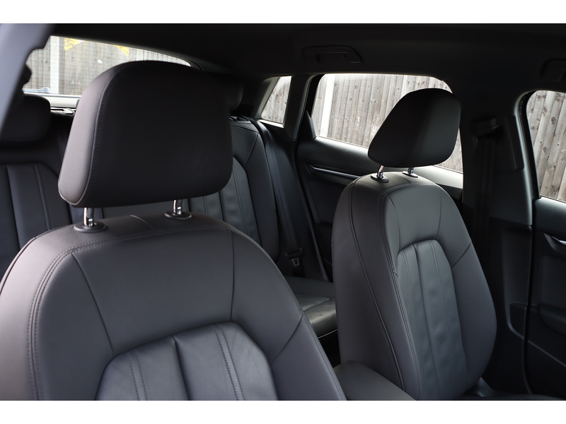 Audi 1.4 TFSIE 40 SPORT SPORTBACK 5DR PETROL PLUG-IN HYBRID S TRONIC AUTO SAT NAV BLUETOOTH APPLE CARPLAY REAR CAMERA PARKING AIDS 2 OWNERS 63000 MILES FSH 72-74 Mitcham Road