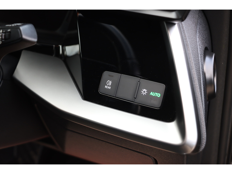 Audi 1.4 TFSIE 40 SPORT SPORTBACK 5DR PETROL PLUG-IN HYBRID S TRONIC AUTO SAT NAV BLUETOOTH APPLE CARPLAY REAR CAMERA PARKING AIDS 2 OWNERS 63000 MILES FSH 72-74 Mitcham Road