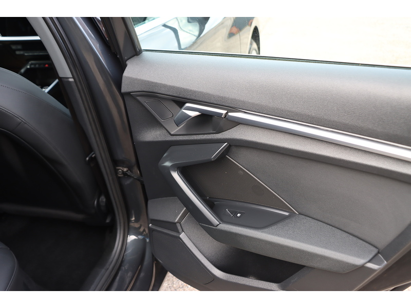 Audi 1.4 TFSIE 40 SPORT SPORTBACK 5DR PETROL PLUG-IN HYBRID S TRONIC AUTO SAT NAV BLUETOOTH APPLE CARPLAY REAR CAMERA PARKING AIDS 2 OWNERS 63000 MILES FSH 72-74 Mitcham Road