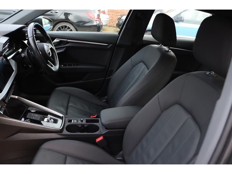 Audi 1.4 TFSIE 40 SPORT SPORTBACK 5DR PETROL PLUG-IN HYBRID S TRONIC AUTO SAT NAV BLUETOOTH APPLE CARPLAY REAR CAMERA PARKING AIDS 2 OWNERS 63000 MILES FSH 72-74 Mitcham Road