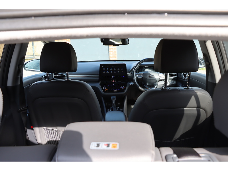 Hyundai 1.6 H-GDI PREMIUM SE HATCHBACK 5DR PETROL HYBRID DCT AUTO HEATED SEATS SAT NAV BLUETOOTH APPLE CARPLAY REAR CAMERA PARKING AIDS ONLY 63000 MILES FSH 72-74 Mitcham Road