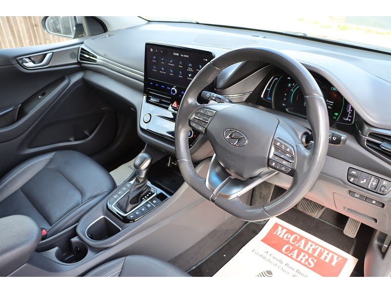 Hyundai 1.6 H-GDI PREMIUM SE HATCHBACK 5DR PETROL HYBRID DCT AUTO HEATED SEATS SAT NAV BLUETOOTH APPLE CARPLAY REAR CAMERA PARKING AIDS ONLY 63000 MILES FSH 72-74 Mitcham Road