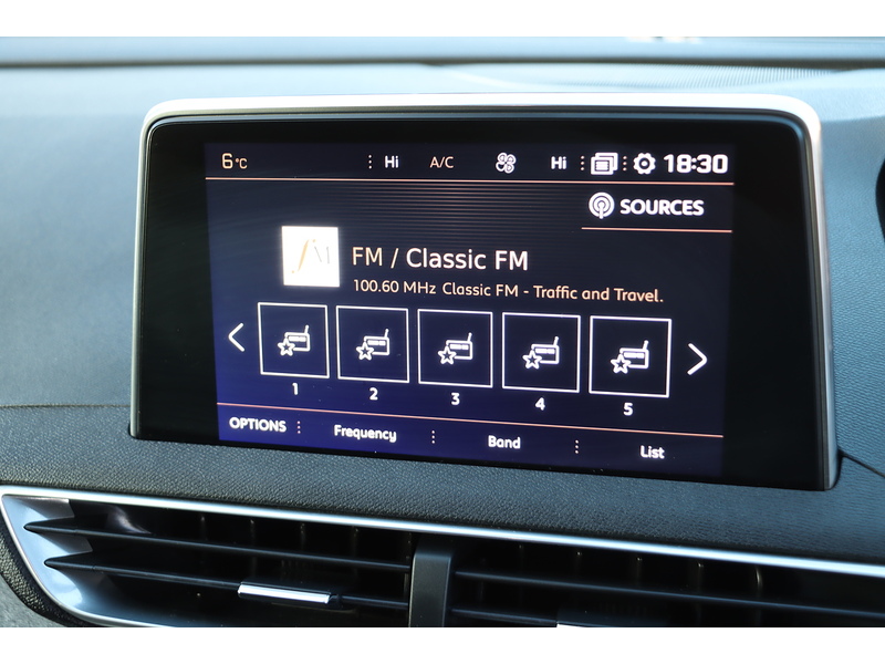 Peugeot 1.2 PURETECH GT LINE SUV 5DR PETROL EAT AUTO HEATED SEATS SAT NAV BLUETOOTH DAB STEREO APPLE CARPLAY REAR CAMERA 2 OWNERS 57000 MILES FSH 6 SERVICES 72-74 Mitcham Road
