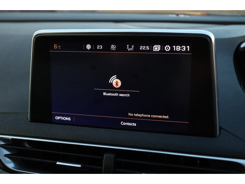 Peugeot 1.2 PURETECH GT LINE SUV 5DR PETROL EAT AUTO HEATED SEATS SAT NAV BLUETOOTH DAB STEREO APPLE CARPLAY REAR CAMERA 2 OWNERS 57000 MILES FSH 6 SERVICES 72-74 Mitcham Road