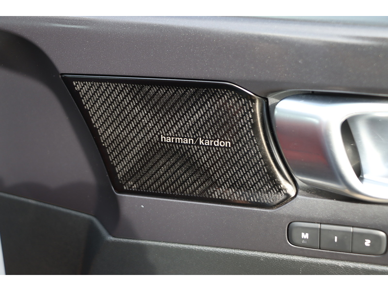 Volvo 2.0 B4 MHEV Inscription SUV 5dr Petrol Hybrid Auto Euro 6 (s/s) (197 ps) 72-74 Mitcham Road