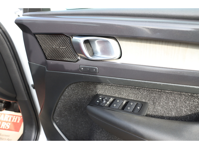 Volvo 2.0 B4 MHEV Inscription SUV 5dr Petrol Hybrid Auto Euro 6 (s/s) (197 ps) 72-74 Mitcham Road