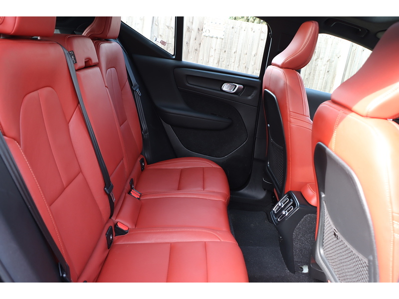 Volvo 2.0 B4 MHEV Inscription SUV 5dr Petrol Hybrid Auto Euro 6 (s/s) (197 ps) 72-74 Mitcham Road