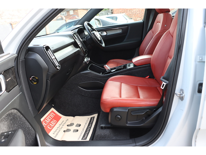 Volvo 2.0 B4 MHEV Inscription SUV 5dr Petrol Hybrid Auto Euro 6 (s/s) (197 ps) 72-74 Mitcham Road