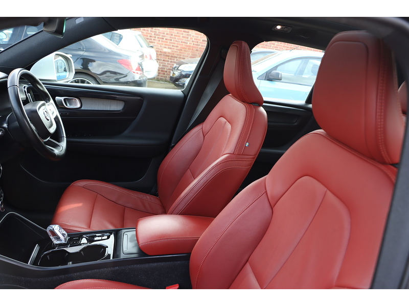 Volvo 2.0 B4 MHEV Inscription SUV 5dr Petrol Hybrid Auto Euro 6 (s/s) (197 ps) 72-74 Mitcham Road