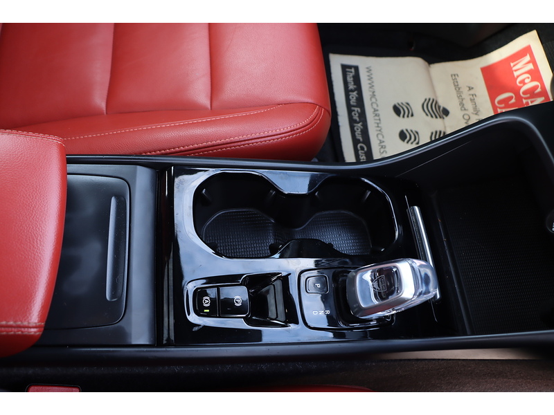 Volvo 2.0 B4 MHEV Inscription SUV 5dr Petrol Hybrid Auto Euro 6 (s/s) (197 ps) 72-74 Mitcham Road