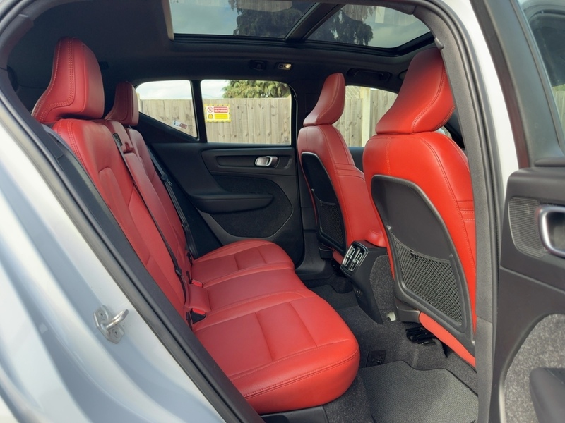 Volvo 2.0 B4 MHEV Inscription SUV 5dr Petrol Hybrid Auto Euro 6 (s/s) (197 ps) 72-74 Mitcham Road