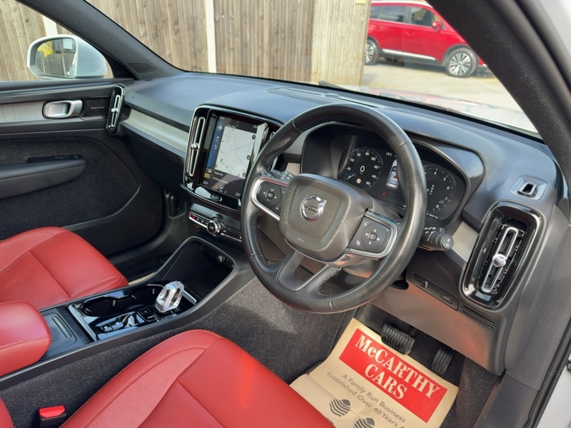 Volvo 2.0 B4 MHEV Inscription SUV 5dr Petrol Hybrid Auto Euro 6 (s/s) (197 ps) 72-74 Mitcham Road