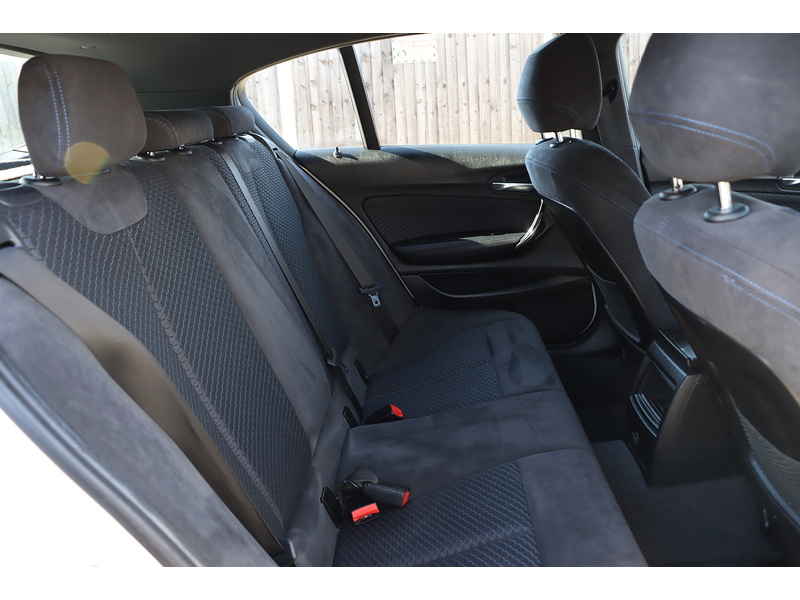 BMW 118I 1.5 M SPORT HATCHBACK 5DR PETROL MANUAL SAT NAV BLUETOOTH DAB STEREO APPLE CARPLAY SAME OWNER FOR LAST 6 YEARS ONLY 61000 MILES SH NO ULEZ CHARGE 72-74 Mitcham Road