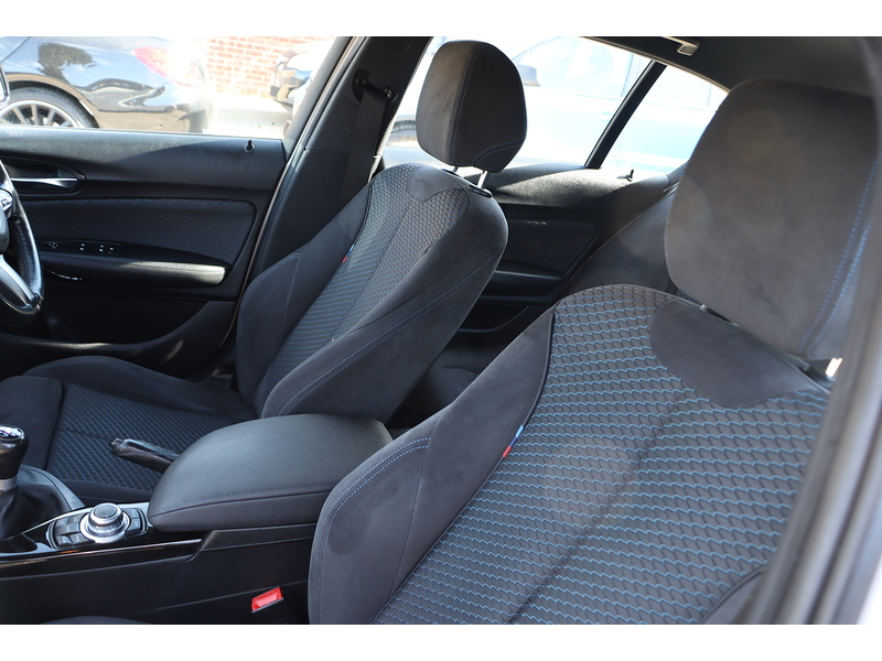 BMW 118I 1.5 M SPORT HATCHBACK 5DR PETROL MANUAL SAT NAV BLUETOOTH DAB STEREO APPLE CARPLAY SAME OWNER FOR LAST 6 YEARS ONLY 61000 MILES SH NO ULEZ CHARGE 72-74 Mitcham Road