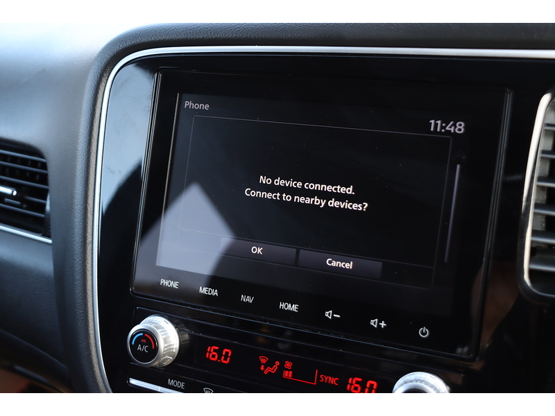 Mitsubishi 2.4H TWINMOTOR 13.8KWH EXCEED SUV 5DR PETROL PLUG-IN HYBRID CVT 4WD AUTO HEATED SEATS SAT NAV BLUETOOTH APPLE CARPLAY REAR CAM 2 OWNERS 42000 MILES SH 72-74 Mitcham Road