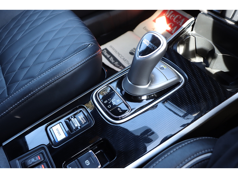 Mitsubishi 2.4H TWINMOTOR 13.8KWH EXCEED SUV 5DR PETROL PLUG-IN HYBRID CVT 4WD AUTO HEATED SEATS SAT NAV BLUETOOTH APPLE CARPLAY REAR CAM 2 OWNERS 42000 MILES SH 72-74 Mitcham Road