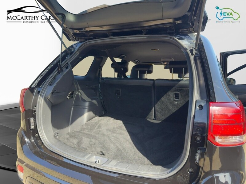 Mitsubishi 2.4H TWINMOTOR 13.8KWH EXCEED SUV 5DR PETROL PLUG-IN HYBRID CVT 4WD AUTO HEATED SEATS SAT NAV BLUETOOTH APPLE CARPLAY REAR CAM 2 OWNERS 42000 MILES SH 72-74 Mitcham Road