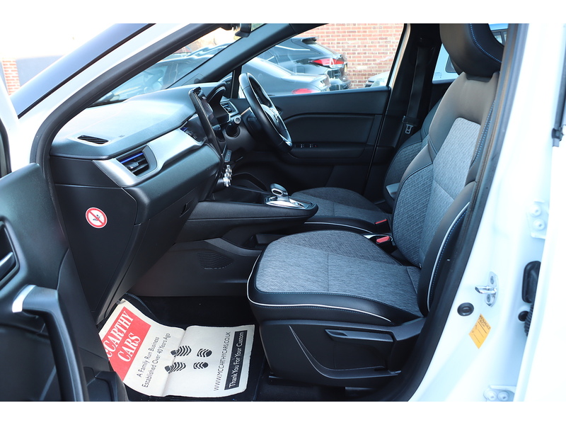 Renault 1.6 E-TECH 9.8KWH LAUNCH EDITION SUV 5DR PETROL PLUG-IN HYBRID AUTO SATNAV BLUETOOTH DAB STEREO APPLE CARPLAY PARKING AIDS JUST 1 OWNER FSH 5 SERVICES 72-74 Mitcham Road