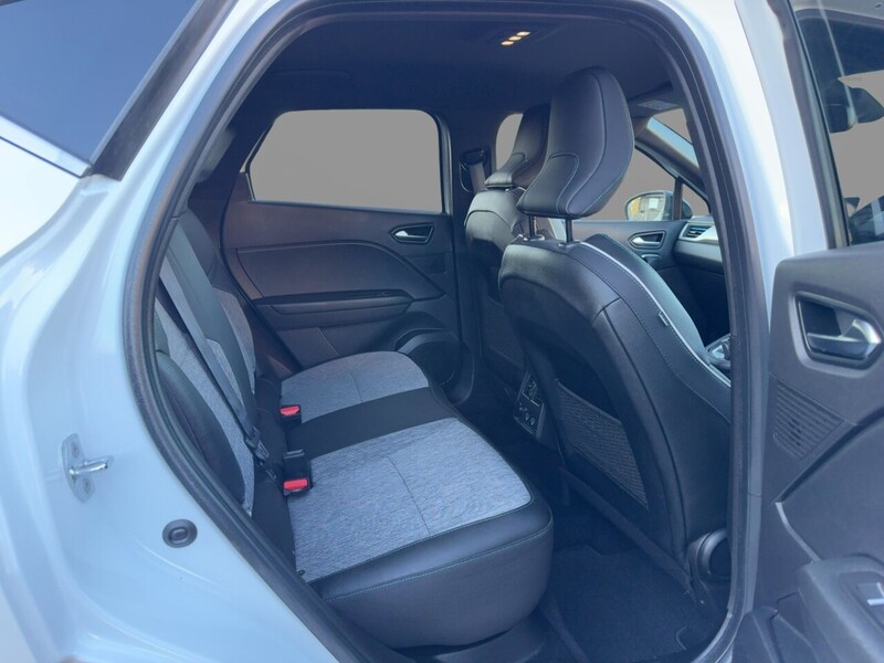 Renault 1.6 E-TECH 9.8KWH LAUNCH EDITION SUV 5DR PETROL PLUG-IN HYBRID AUTO SATNAV BLUETOOTH DAB STEREO APPLE CARPLAY PARKING AIDS JUST 1 OWNER FSH 5 SERVICES 72-74 Mitcham Road