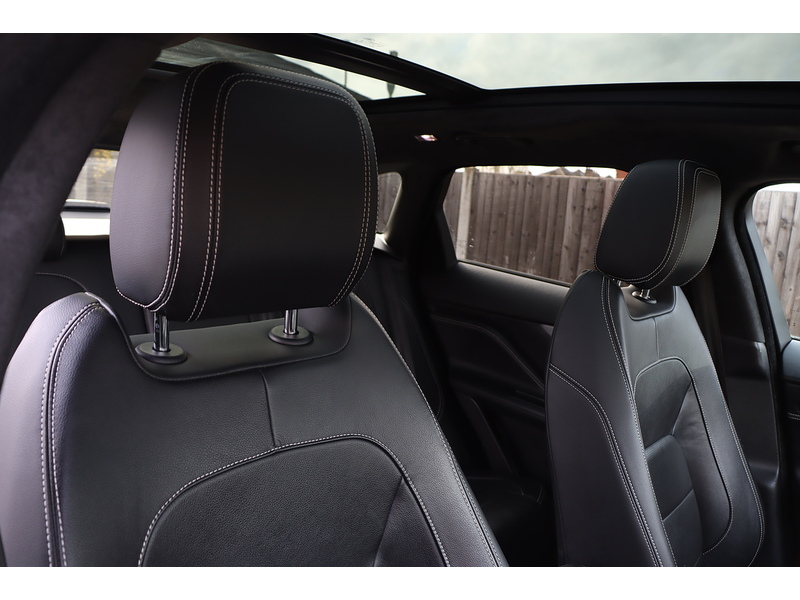 Jaguar 2.0 P300 R-SPORT SUV 5DR PETROL AWD AUTO SUNROOF HEATED SEATS SAT NAV BLUETOOTH DAB STEREO REAR CAMERA PARKING AIDS ONLY 59000 MILES FSH 6 SERVICES 72-74 Mitcham Road