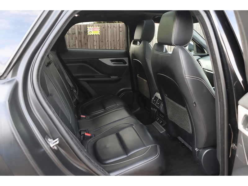 Jaguar 2.0 P300 R-SPORT SUV 5DR PETROL AWD AUTO SUNROOF HEATED SEATS SAT NAV BLUETOOTH DAB STEREO REAR CAMERA PARKING AIDS ONLY 59000 MILES FSH 6 SERVICES 72-74 Mitcham Road