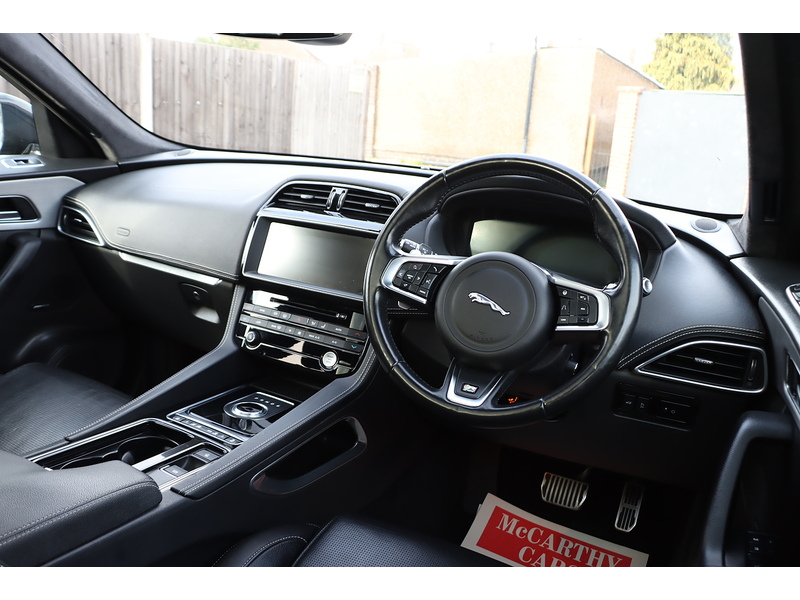 Jaguar 2.0 P300 R-SPORT SUV 5DR PETROL AWD AUTO SUNROOF HEATED SEATS SAT NAV BLUETOOTH DAB STEREO REAR CAMERA PARKING AIDS ONLY 59000 MILES FSH 6 SERVICES 72-74 Mitcham Road