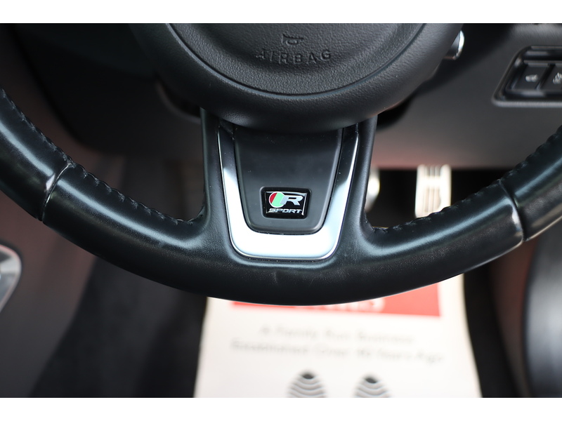 Jaguar 2.0 P300 R-SPORT SUV 5DR PETROL AWD AUTO SUNROOF HEATED SEATS SAT NAV BLUETOOTH DAB STEREO REAR CAMERA PARKING AIDS ONLY 59000 MILES FSH 6 SERVICES 72-74 Mitcham Road