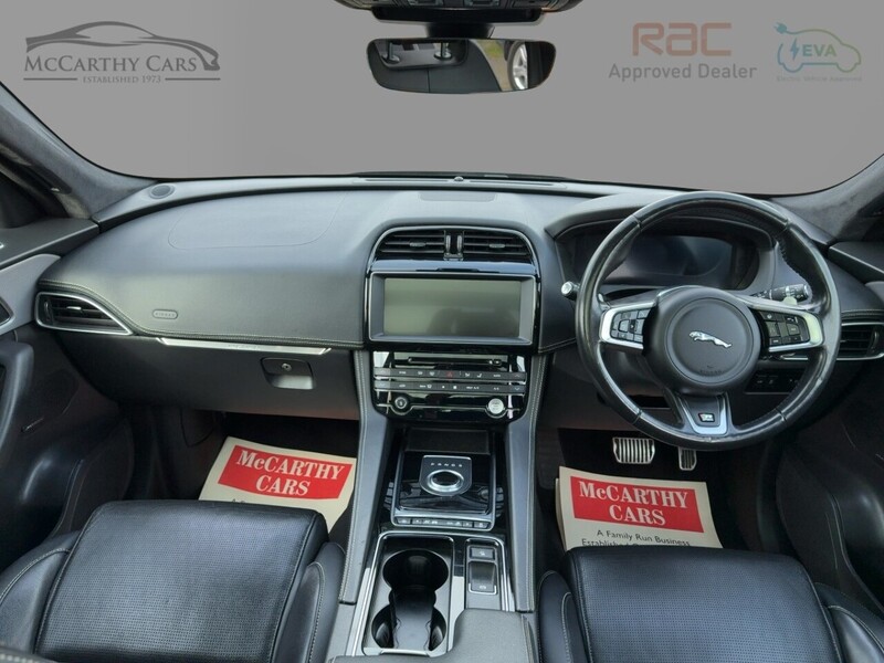 Jaguar 2.0 P300 R-SPORT SUV 5DR PETROL AWD AUTO SUNROOF HEATED SEATS SAT NAV BLUETOOTH DAB STEREO REAR CAMERA PARKING AIDS ONLY 59000 MILES FSH 6 SERVICES 72-74 Mitcham Road